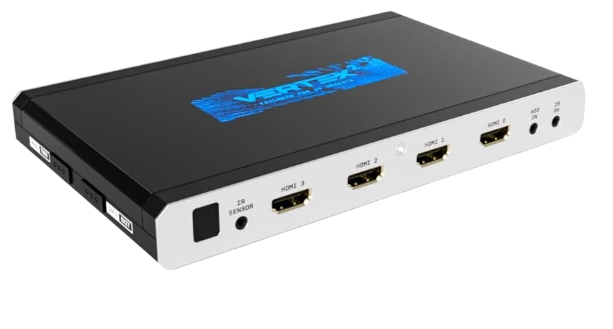 HDfury Vertex 2 HDMI-Switcher schräg vor weißem Hintergrund, mit dem IR-Sensor und den vier HDMI-Eingängen entlang der Vorderkante